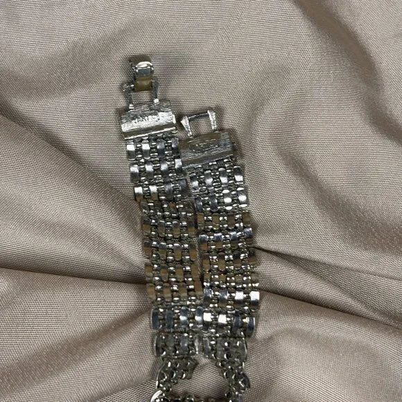 Vintage ART Signed Silver Tone Mesh Bangle Bracelet Fold-Over Clasp A17 - Picture 8 of 9